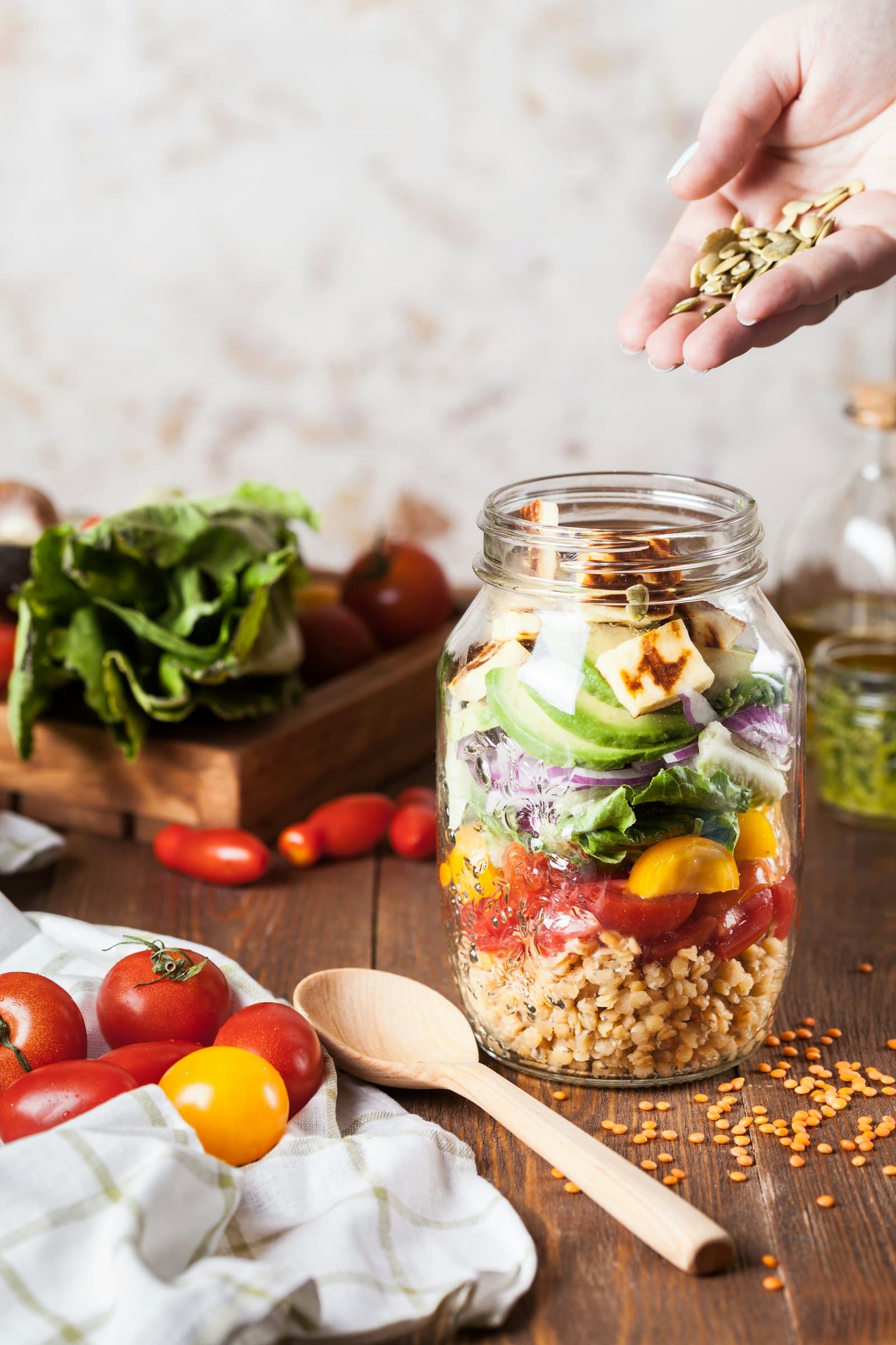 Salade in een glazen pot als meal prep